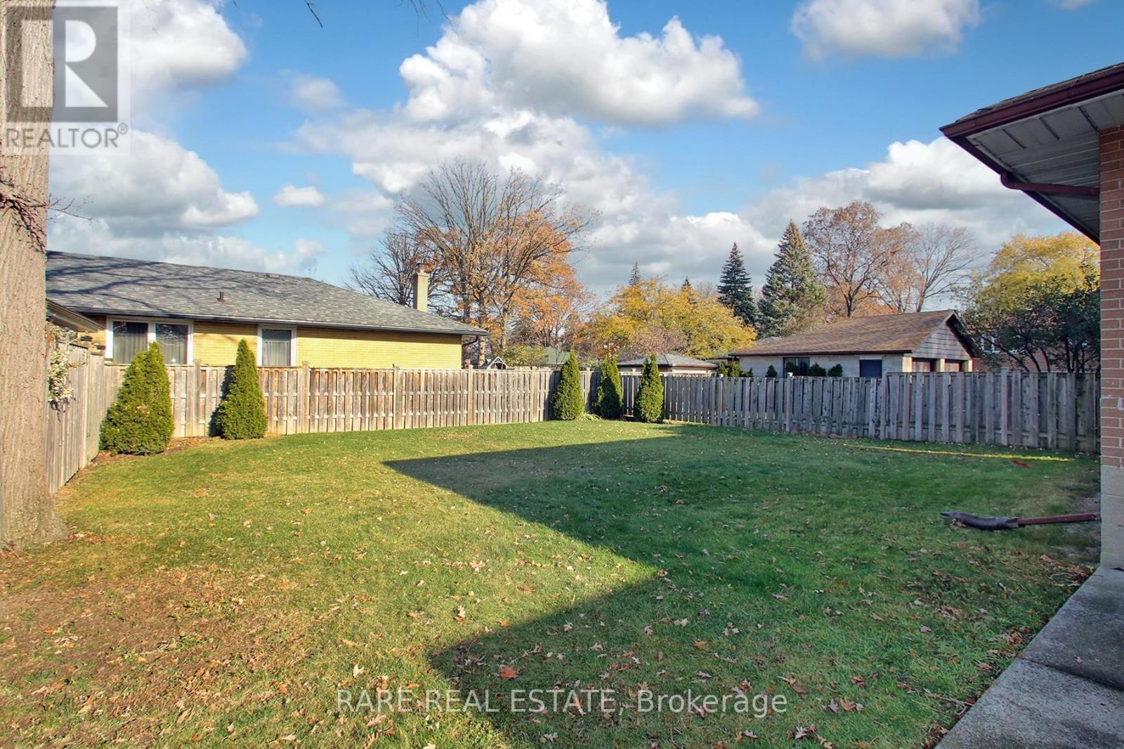 Bsmt - 238 Gary Drive, Toronto, Ontario  M9N 2M8 - Photo 20 - W13800566