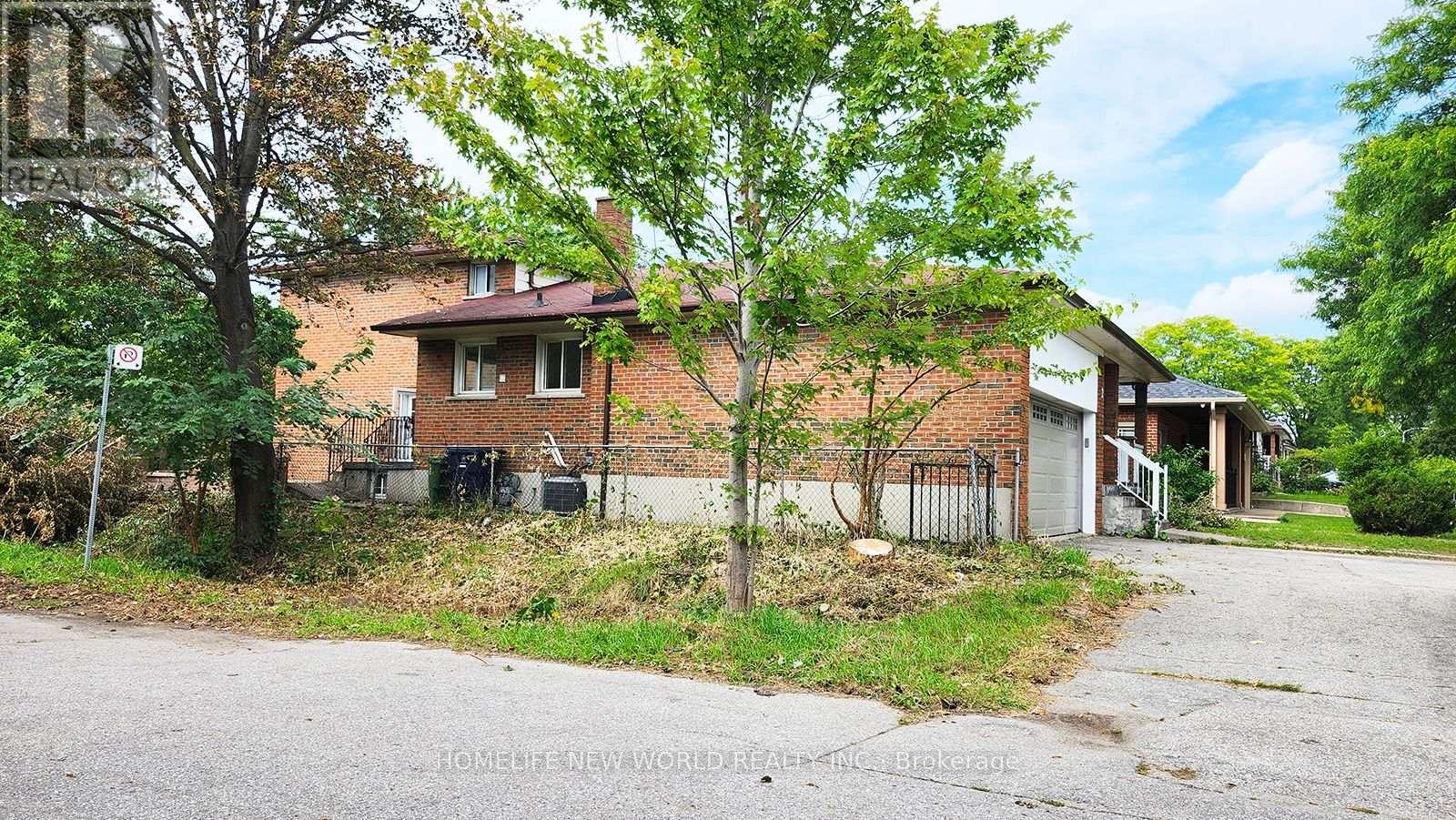 2 Arkona Drive, Toronto, Ontario  M1T 1X3 - Photo 2 - E13800620