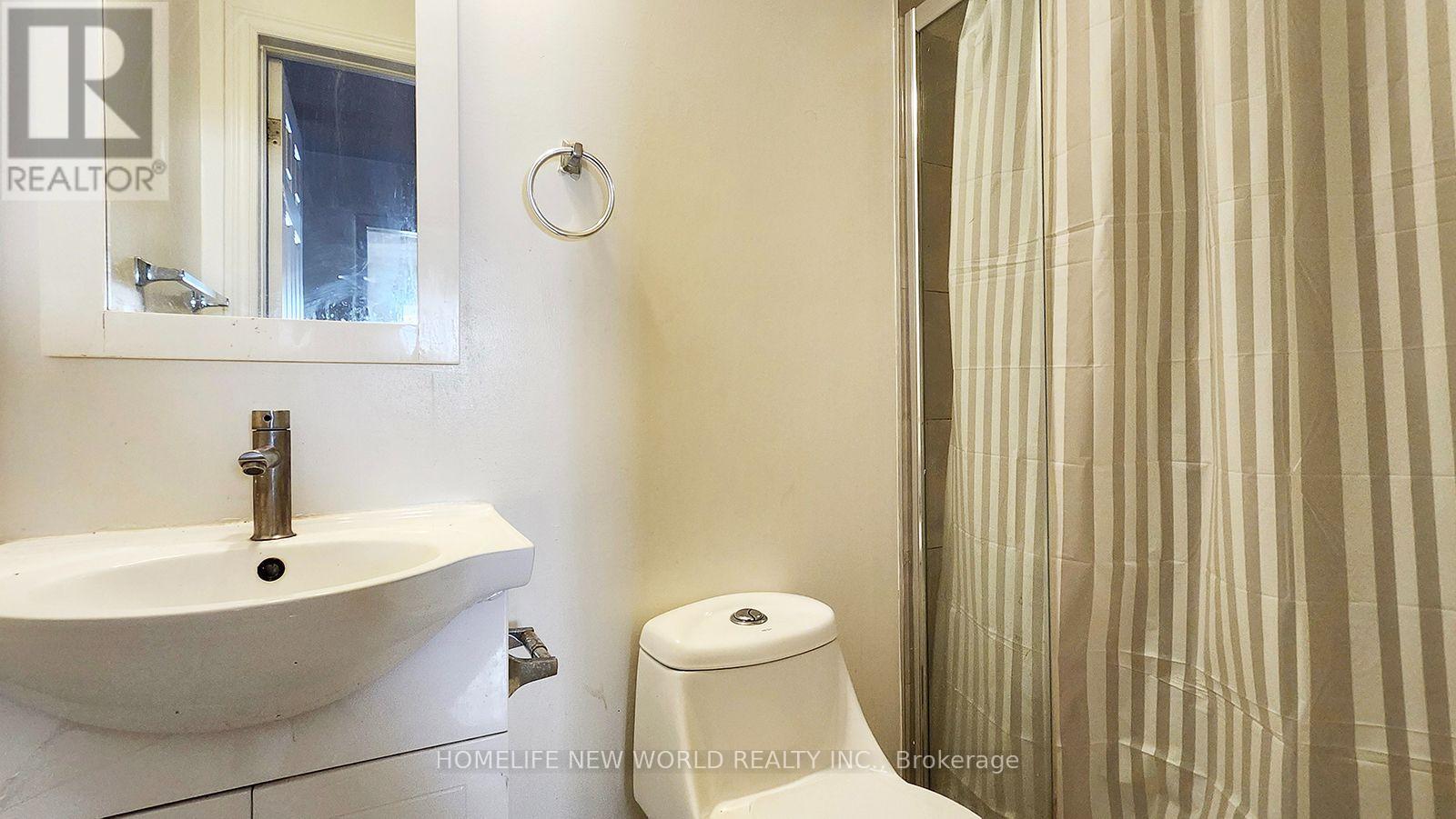 2 Arkona Drive, Toronto, Ontario  M1T 1X3 - Photo 8 - E13800620