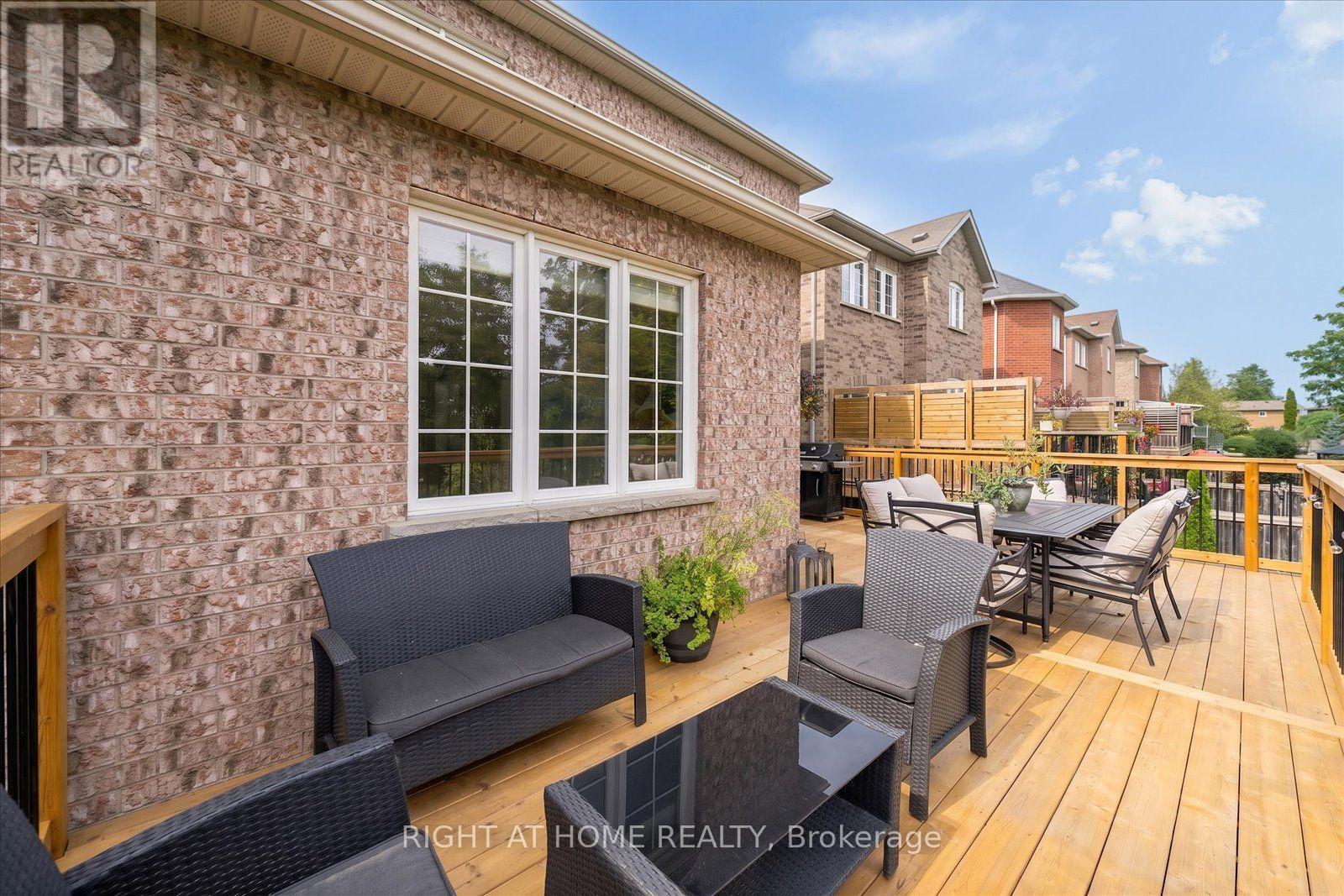 28 Bradford Court, Whitby, Ontario  L1N 0G7 - Photo 16 - E13800634