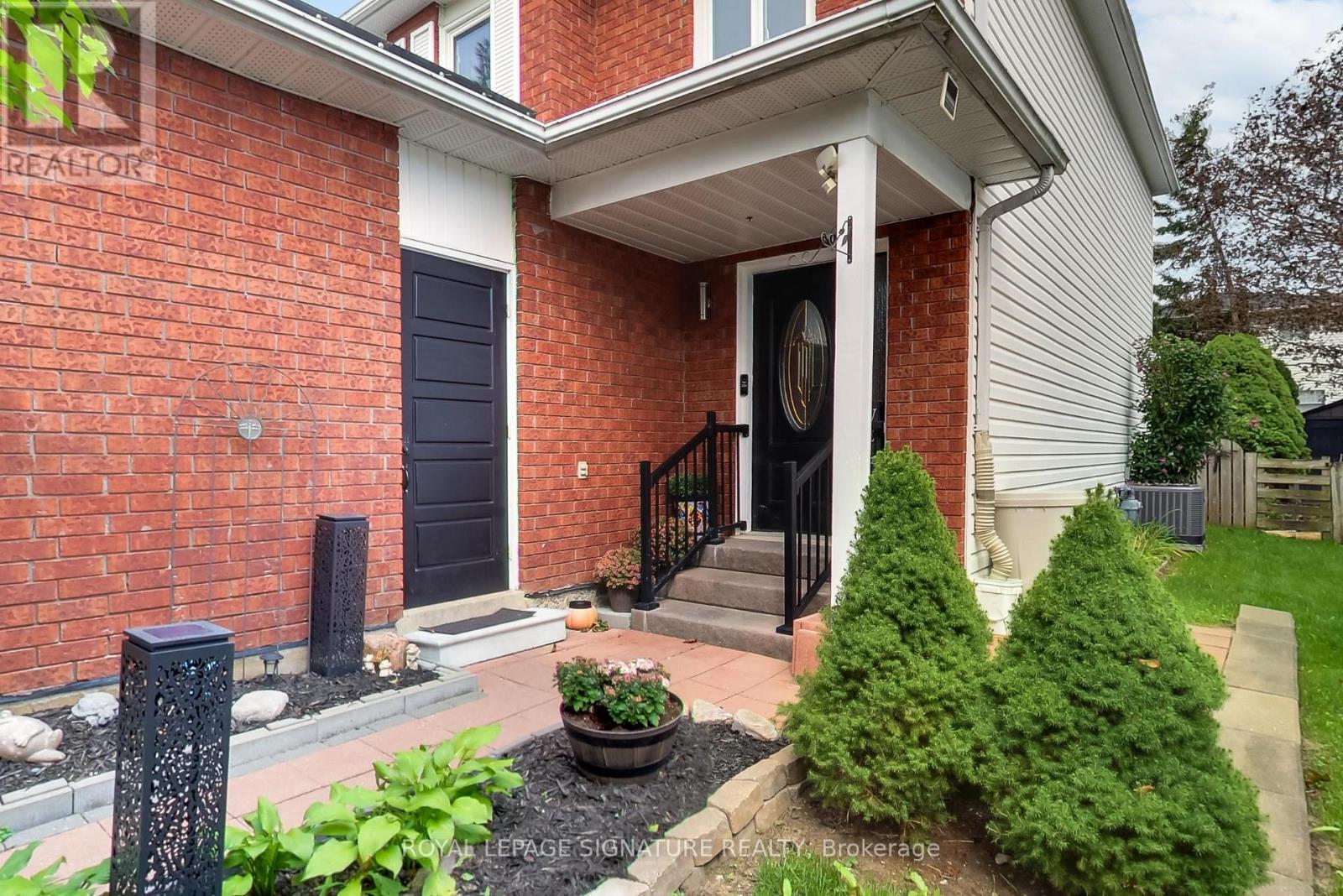 35 Carr Drive, Barrie, Ontario  L4N 6M9 - Photo 2 - S13800642