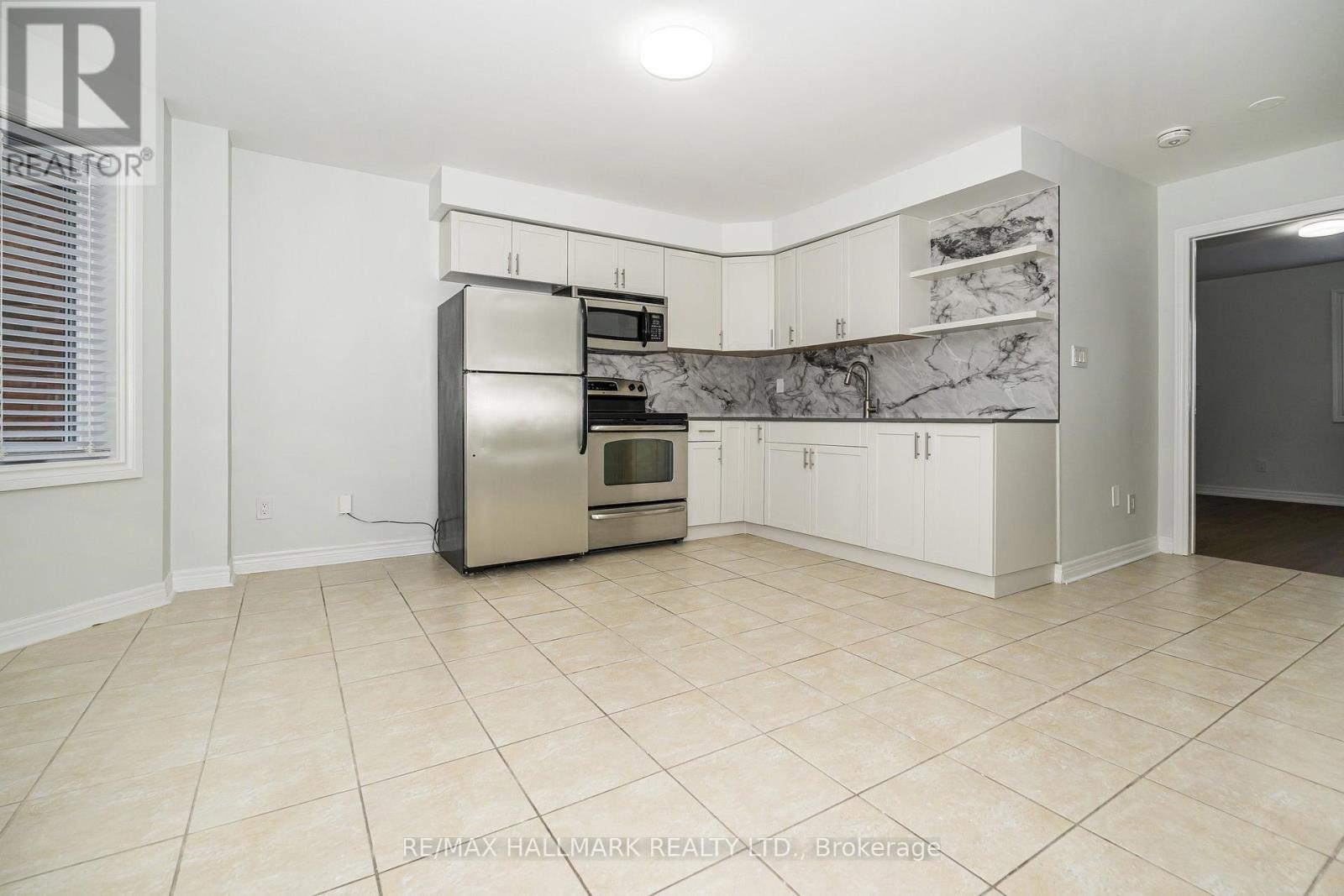 UPPER - 125 VIELLA STREET, Toronto, Ontario