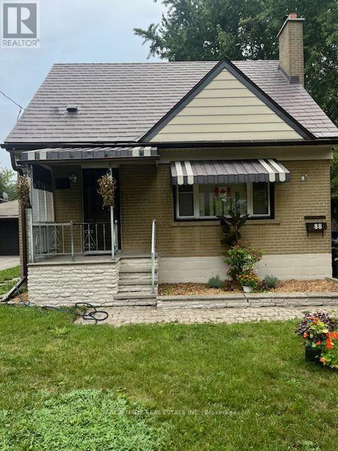 88 MCCAUL STREET, Brampton, Ontario