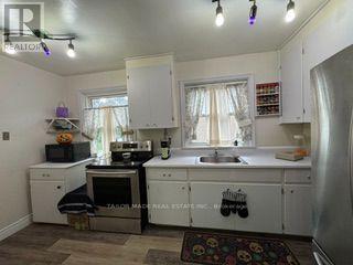 88 Mccaul Street, Brampton, Ontario  L6V 1J3 - Photo 7 - W13800670