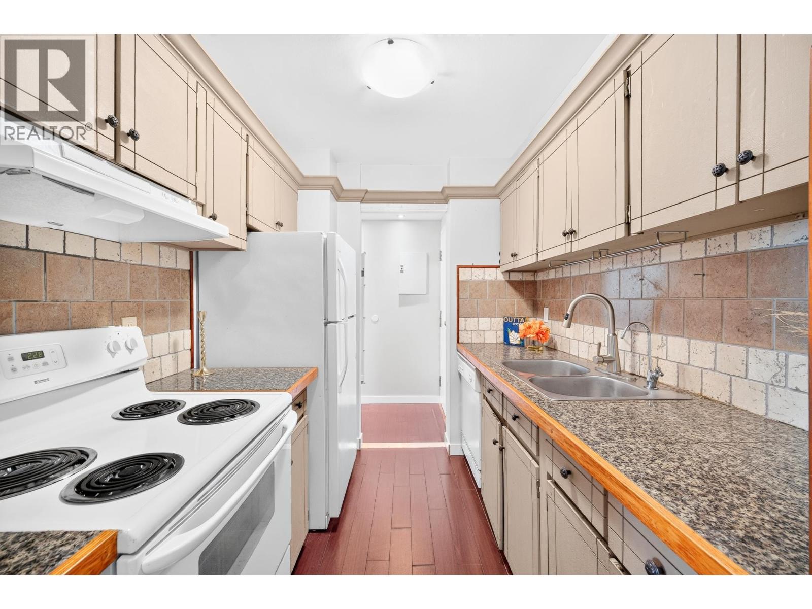 1105 6759 Willingdon Avenue, Burnaby, British Columbia  V5H 3Y9 - Photo 5 - R3163300
