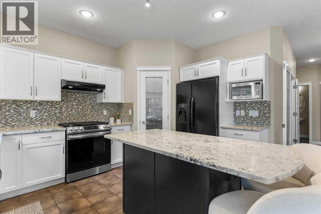 125 Cougarstone Manor SW, Calgary, Alberta  T3H 5N4 - Photo 13 - A2341626