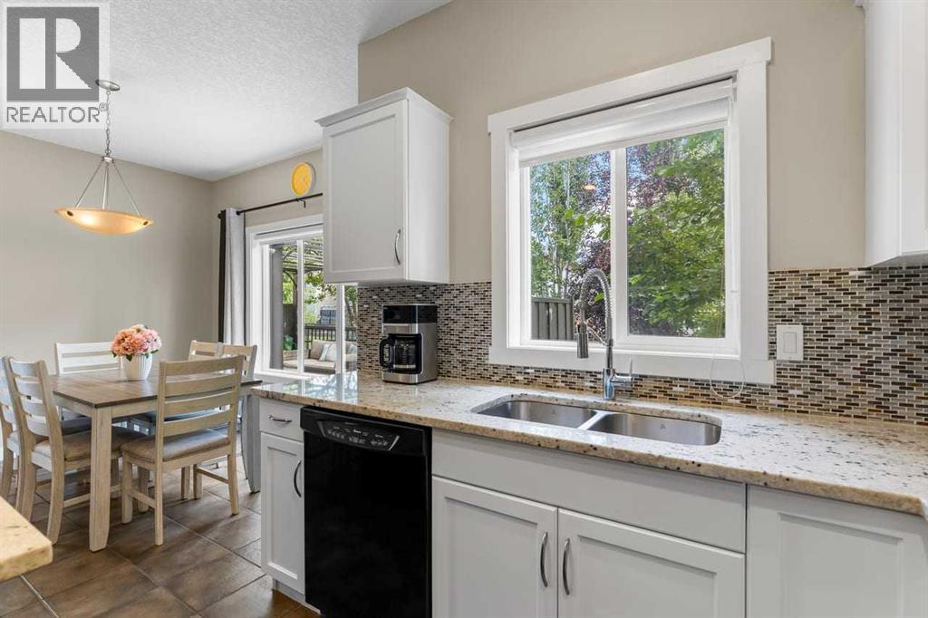 125 Cougarstone Manor SW, Calgary, Alberta  T3H 5N4 - Photo 15 - A2341626
