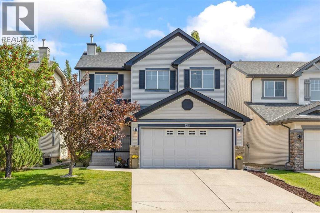<div class="slider-price">$899,900.00</div><p>125 Cougarstone Manor Sw, Calgary, Alberta</p>