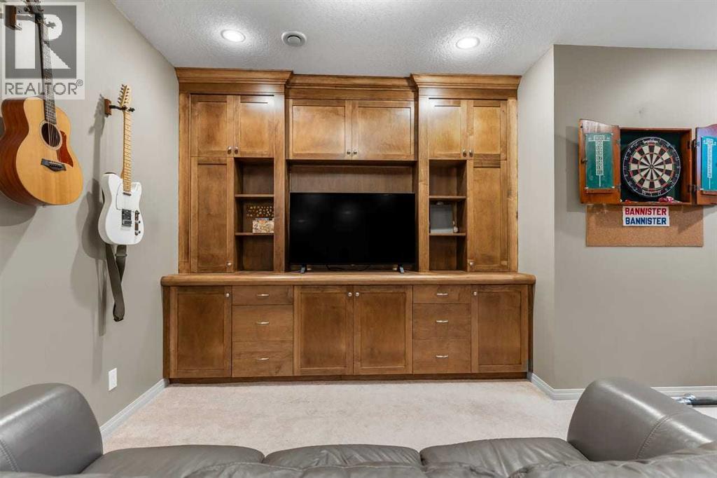 125 Cougarstone Manor SW, Calgary, Alberta  T3H 5N4 - Photo 39 - A2341626