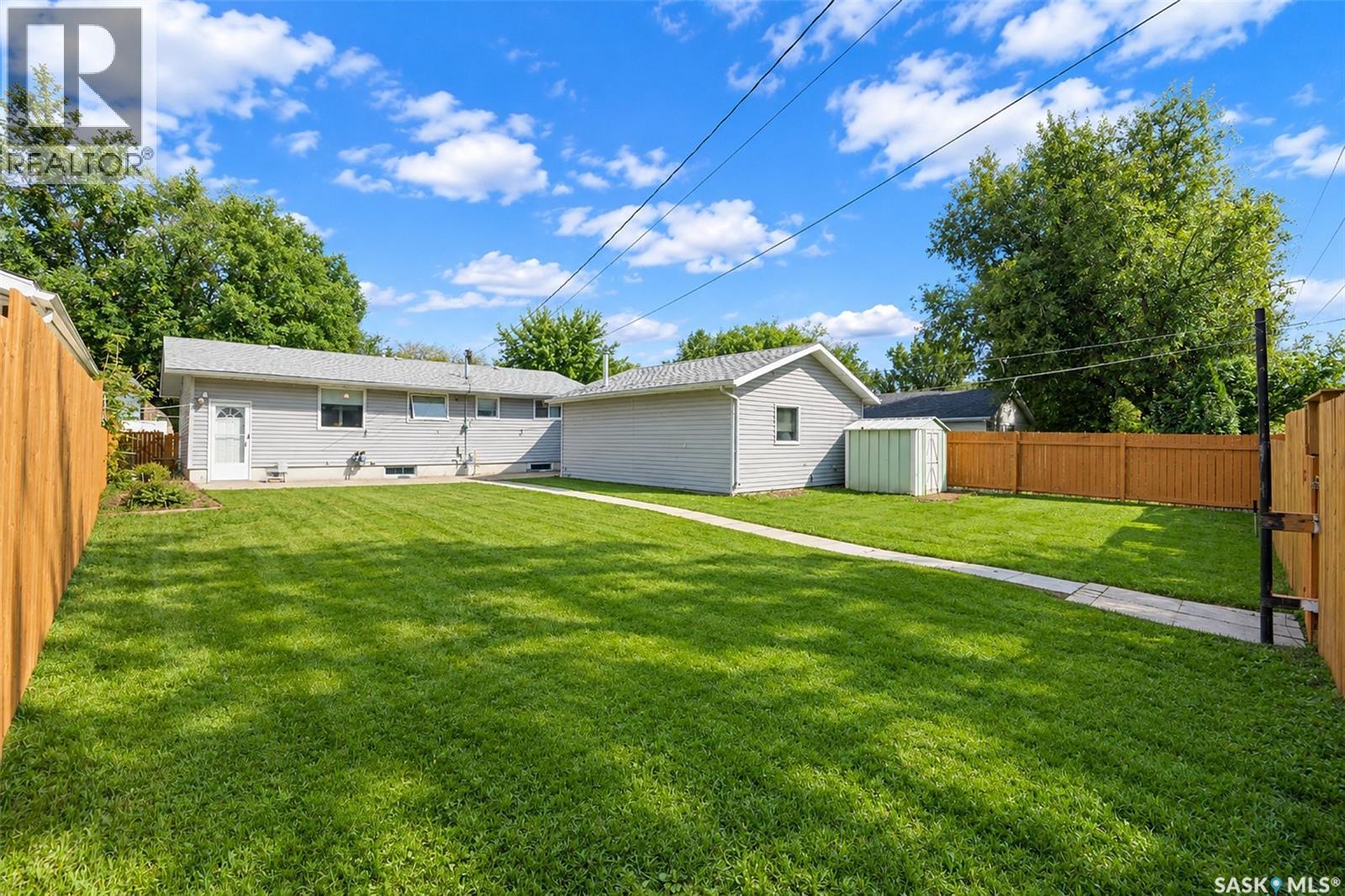 2320 Preston Avenue S, Saskatoon, Saskatchewan  S7J 2E9 - Photo 7 - SK048551