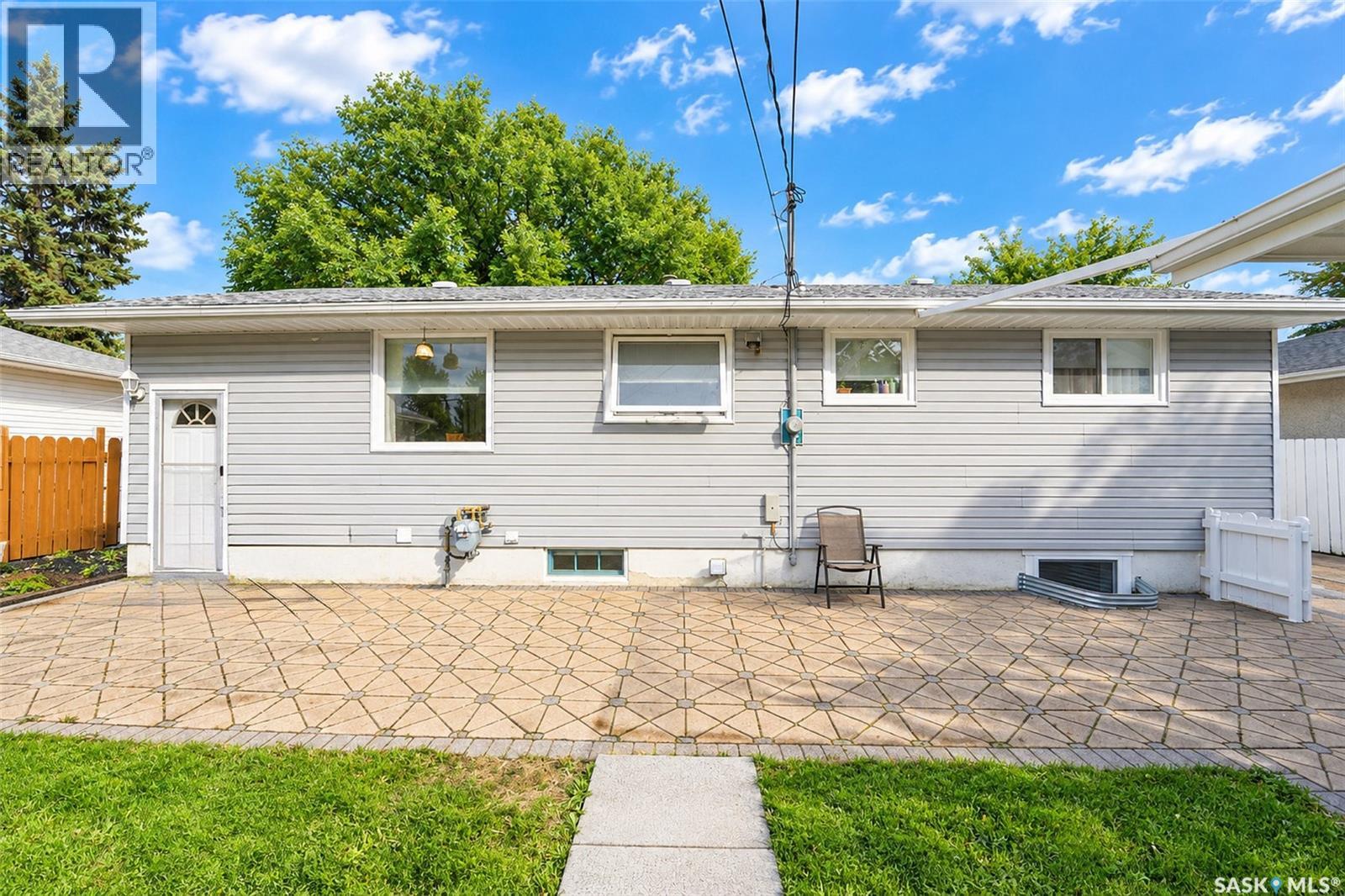 2320 Preston Avenue S, Saskatoon, Saskatchewan  S7J 2E9 - Photo 9 - SK048551