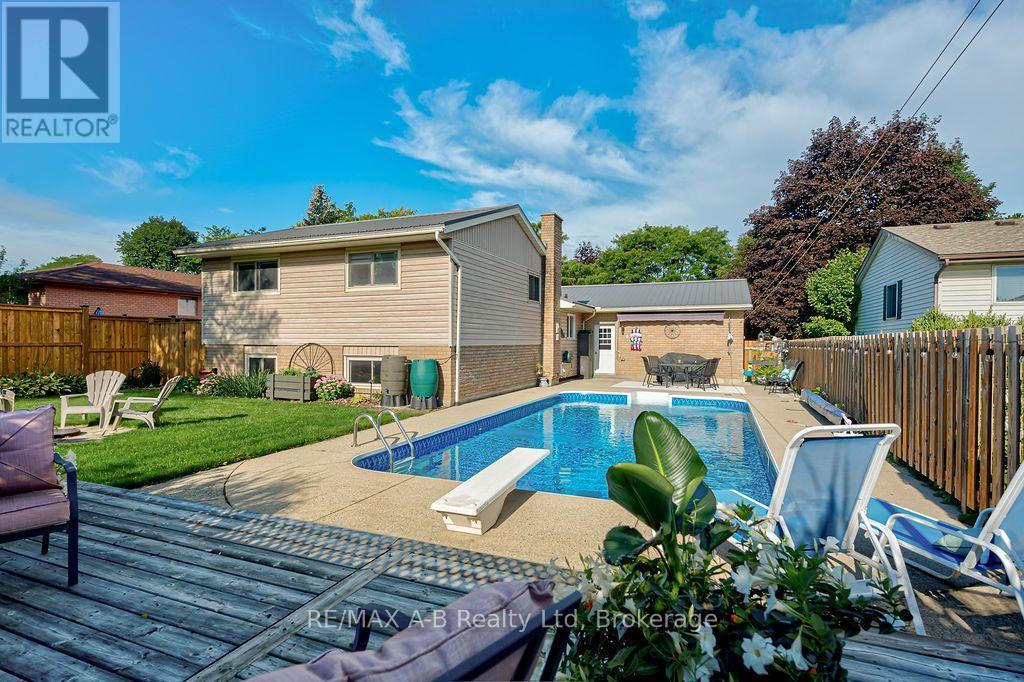 159 Lightbourne Avenue, Stratford, Ontario  N4Z 1C8 - Photo 40 - X13800744