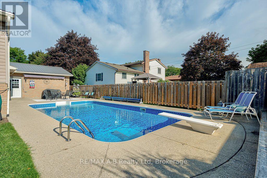 159 Lightbourne Avenue, Stratford, Ontario  N4Z 1C8 - Photo 41 - X13800744