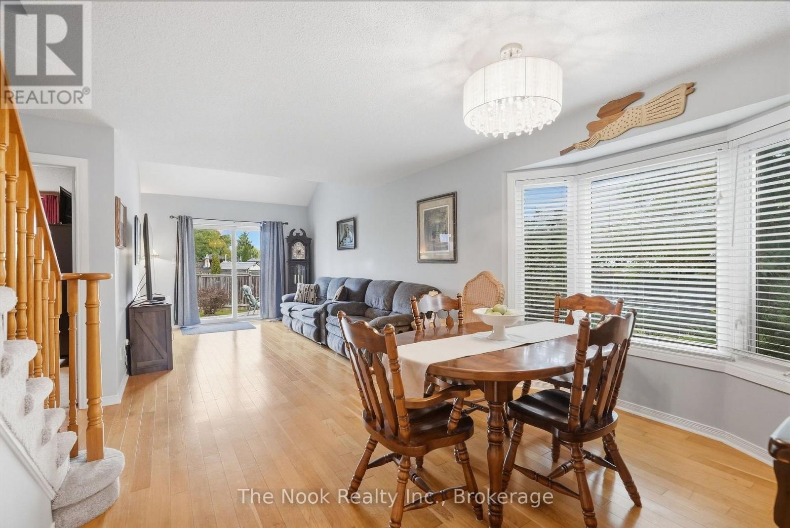 1120 Ormond Drive, Oshawa, Ontario L1K 2Z7 - Photo 4 - E13800696