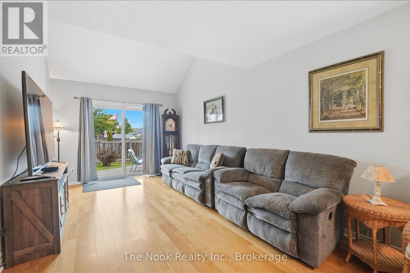 1120 Ormond Drive, Oshawa, Ontario L1K 2Z7 - Photo 5 - E13800696
