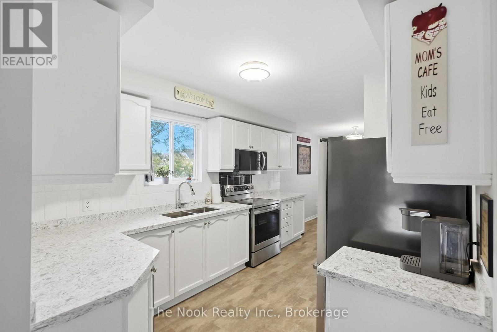 1120 Ormond Drive, Oshawa, Ontario L1K 2Z7 - Photo 7 - E13800696