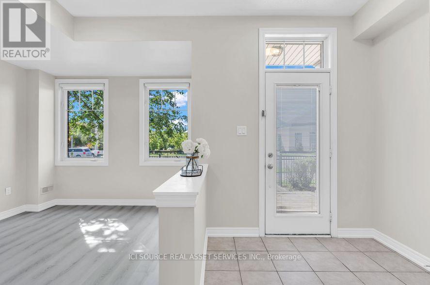 4 - 3215 Thomas Street, Mississauga, Ontario  L5M 0M2 - Photo 4 - W13789454