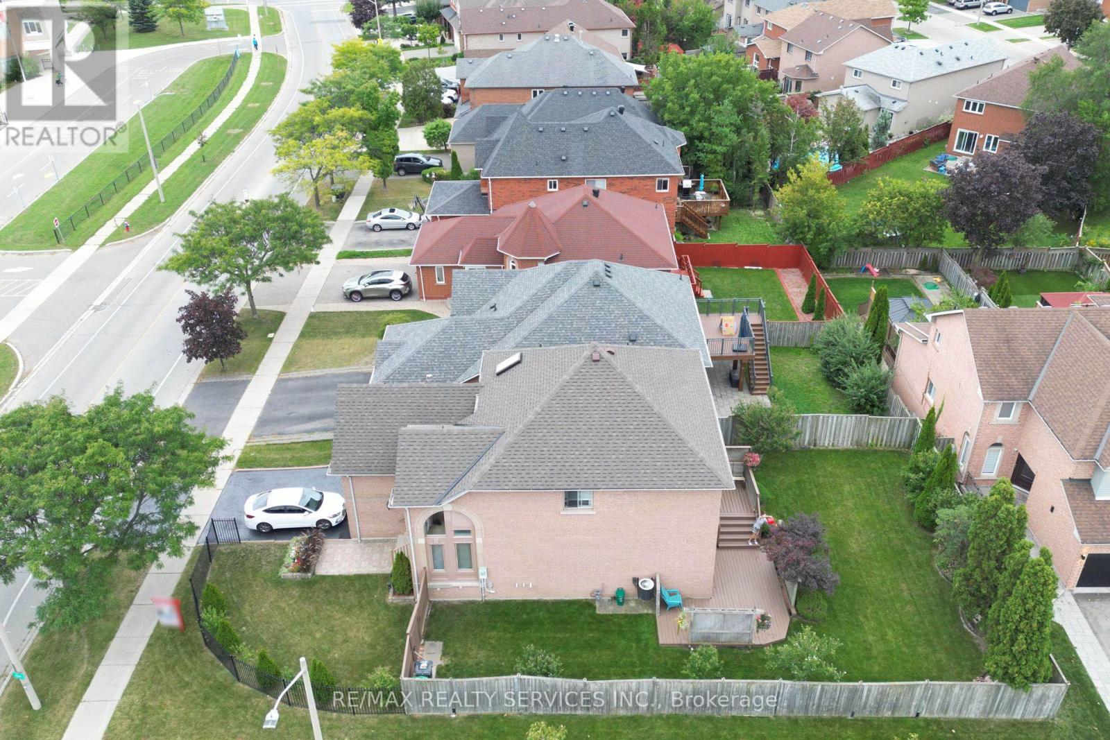 5772 Whitehorn Avenue, Mississauga, Ontario  L5V 1W1 - Photo 40 - W13793966