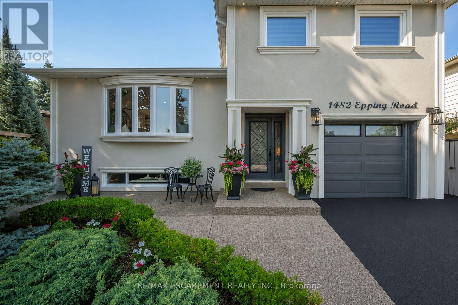 1482 Epping Road, Burlington, Ontario  L7M 1P4 - Photo 2 - W13607382