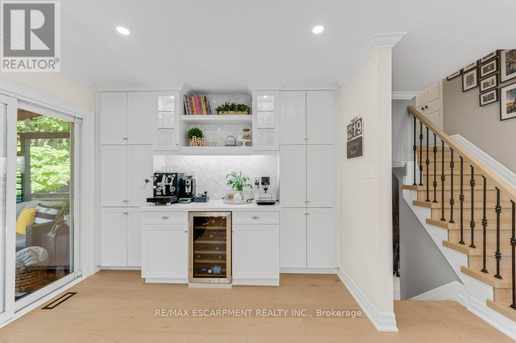 1482 Epping Road, Burlington, Ontario  L7M 1P4 - Photo 7 - W13607382