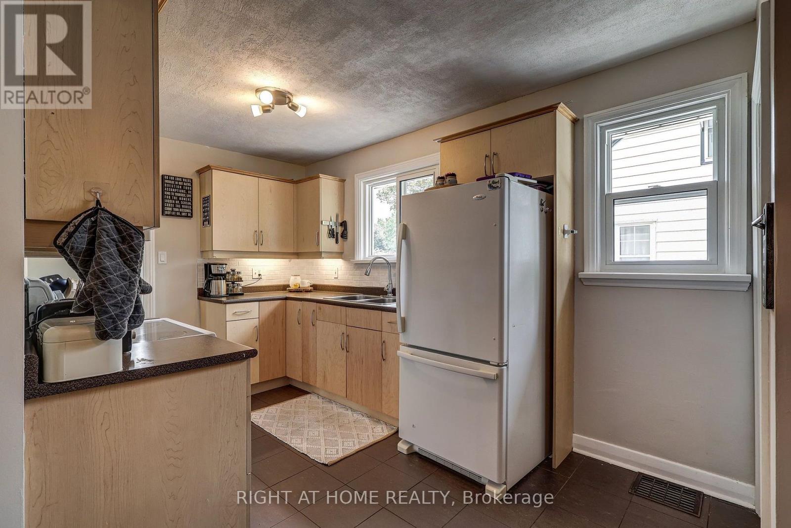 42 Graham Crescent, London East, Ontario  N5W 4L8 - Photo 11 - X13800712