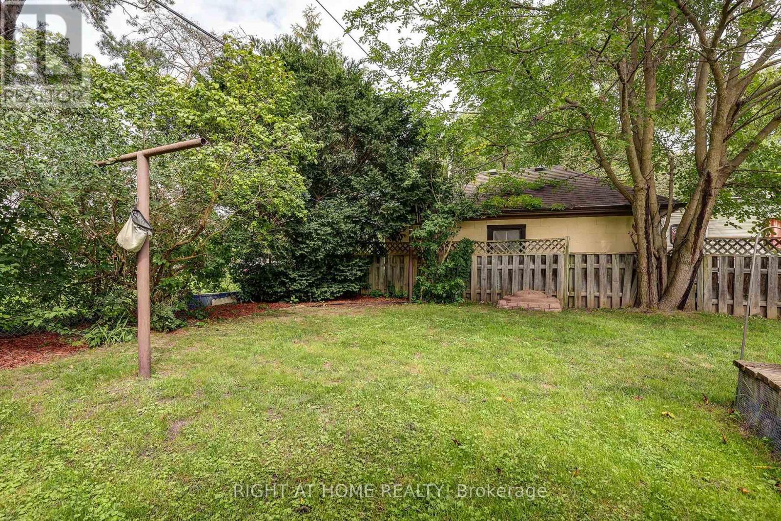 42 Graham Crescent, London East, Ontario  N5W 4L8 - Photo 31 - X13800712