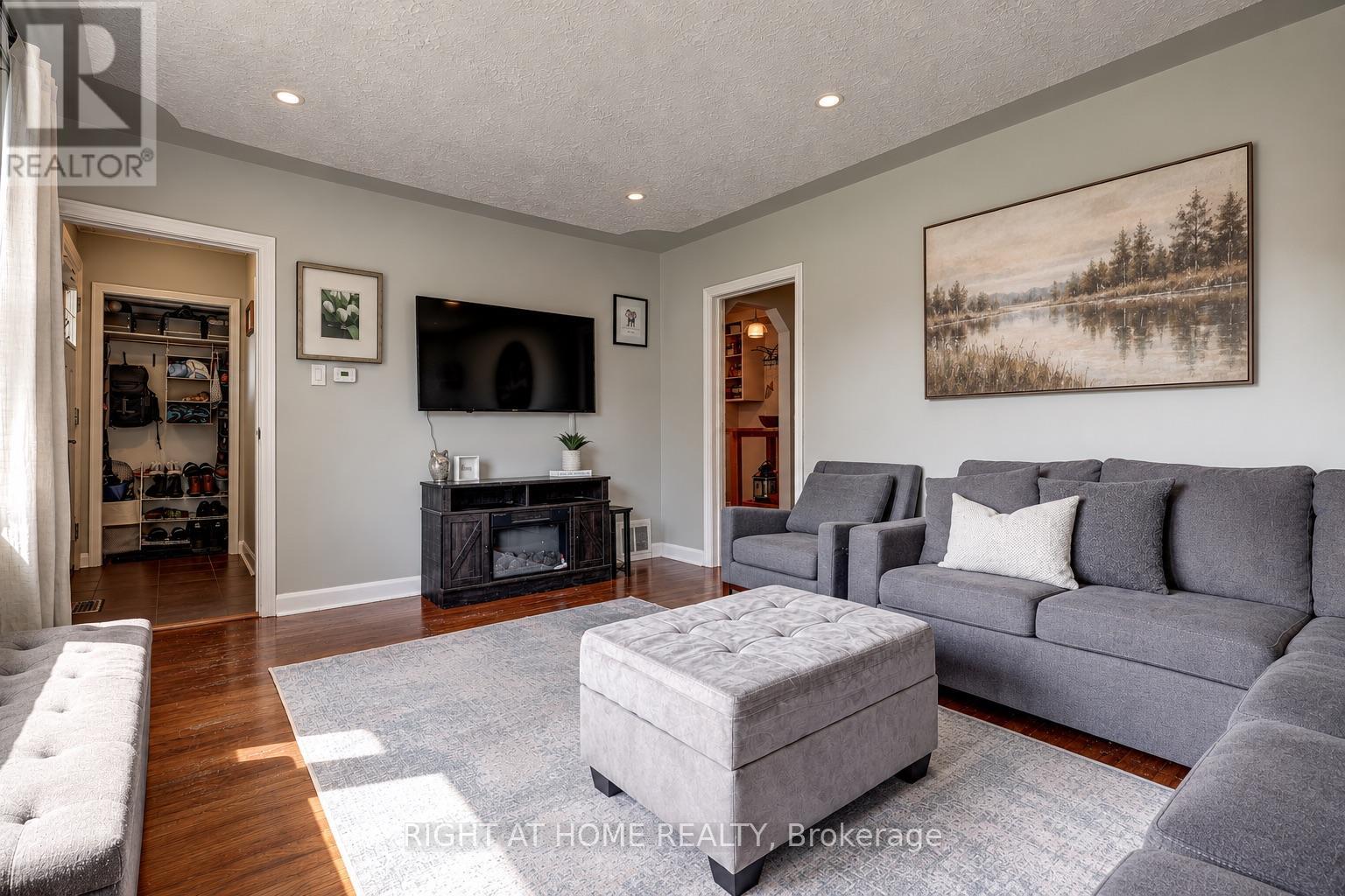 42 Graham Crescent, London East, Ontario  N5W 4L8 - Photo 6 - X13800712