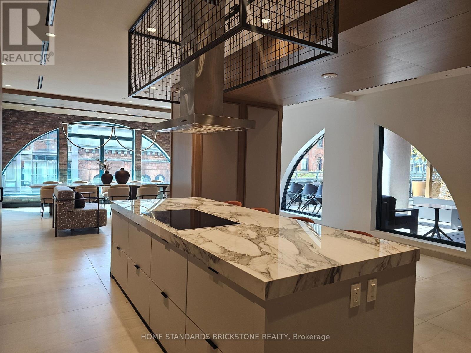 3610 - 100 QUEEN STREET E