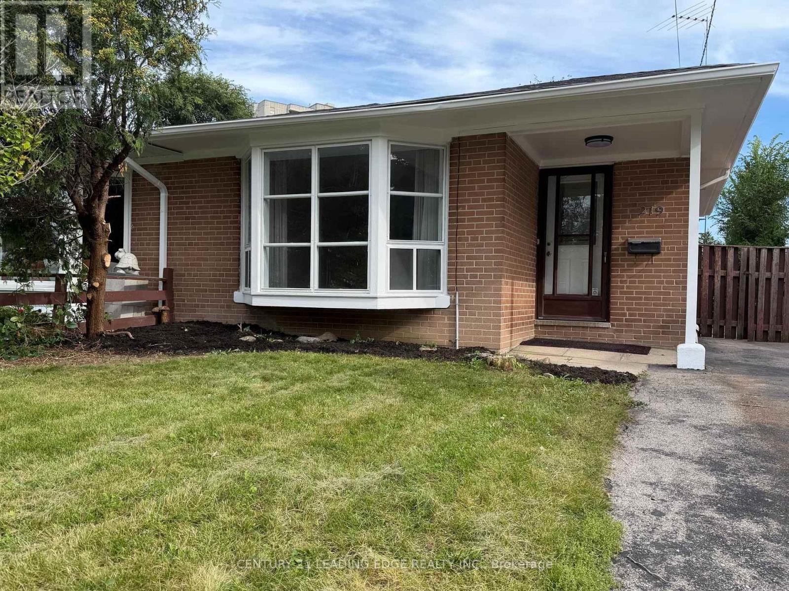 219 Lynedock Crescent, Toronto, Ontario  M3A 2B5 - Photo 2 - C13800714
