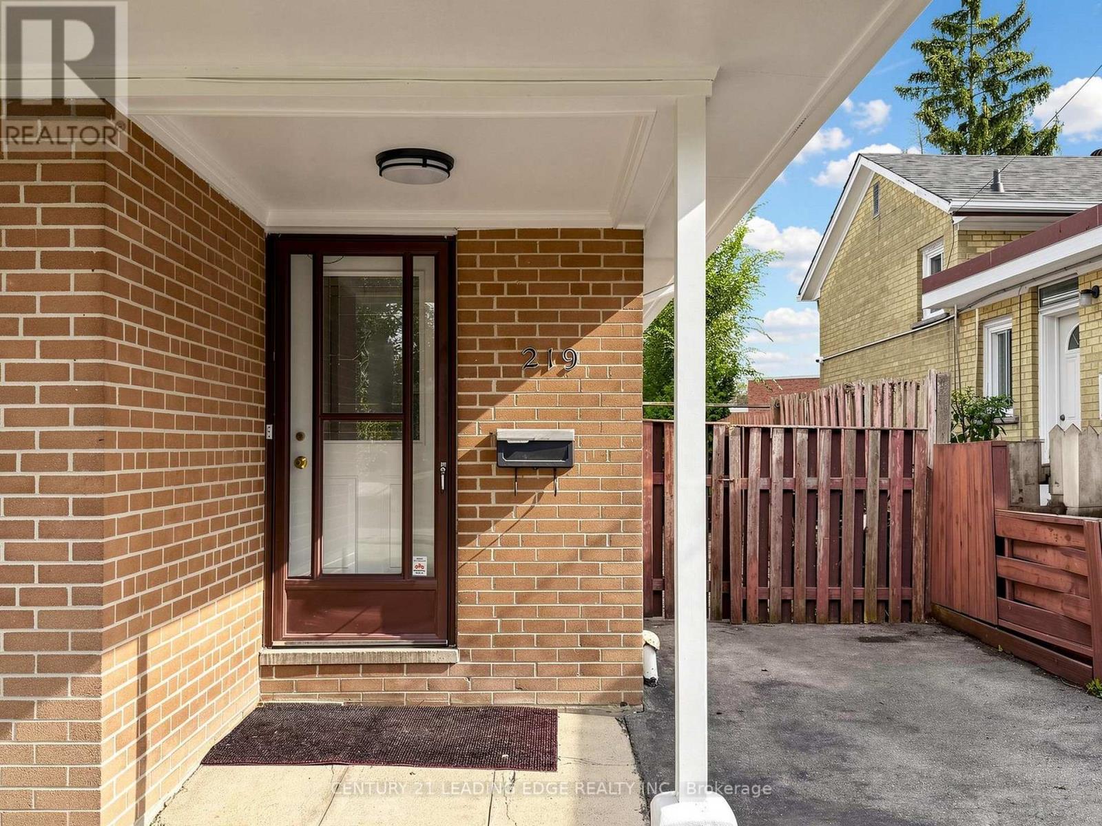 219 Lynedock Crescent, Toronto, Ontario  M3A 2B5 - Photo 3 - C13800714
