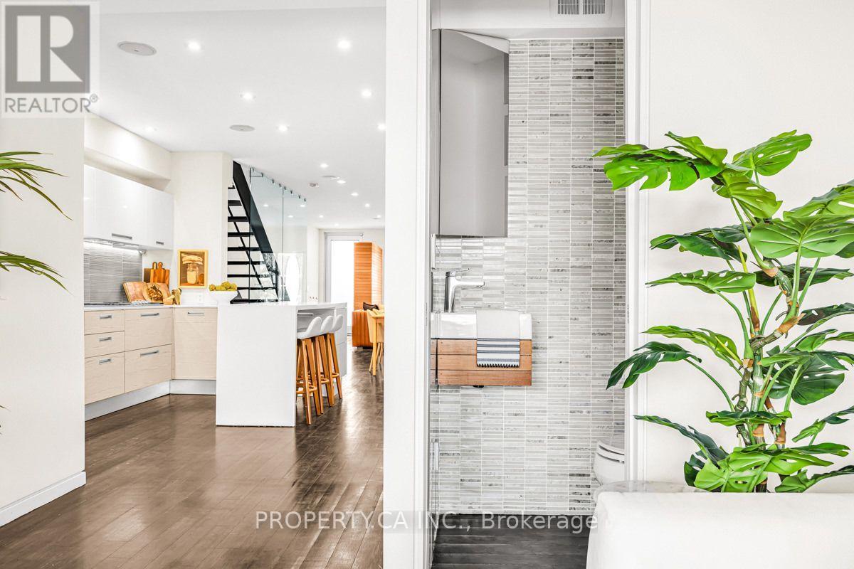 270 Euclid Avenue, Toronto, Ontario  M6J 2K2 - Photo 10 - C13800724