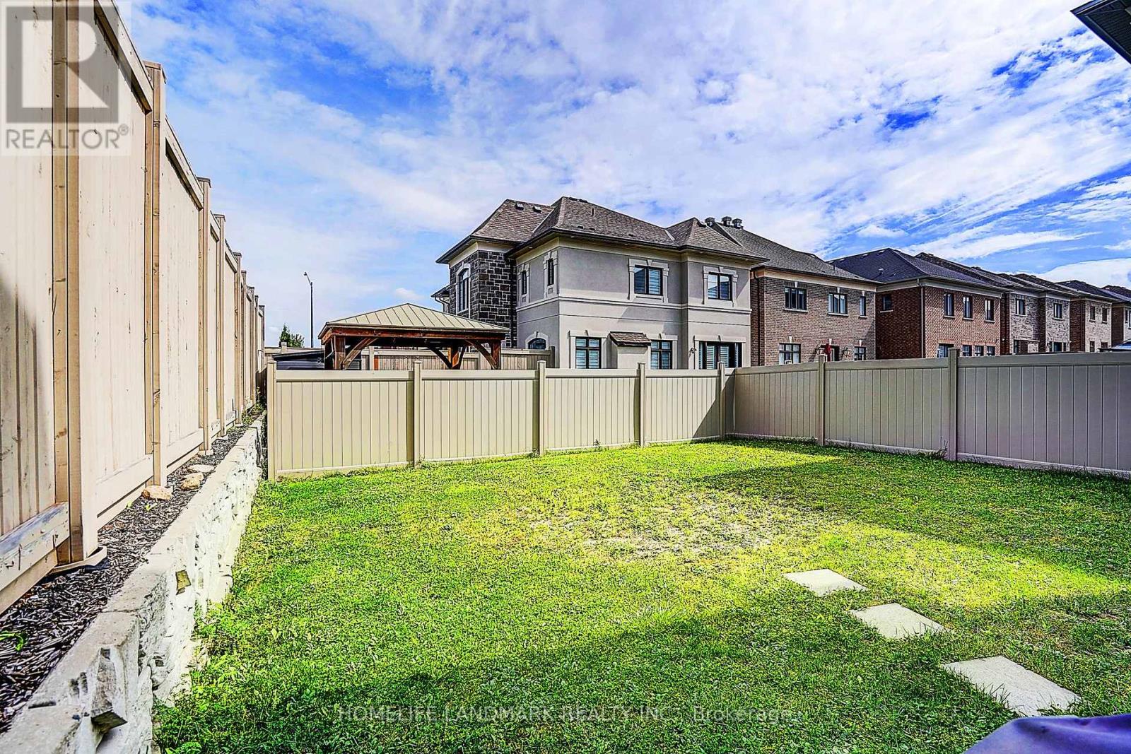 56 Botelho Circle, Aurora, Ontario  L4G 3X2 - Photo 41 - N13800700