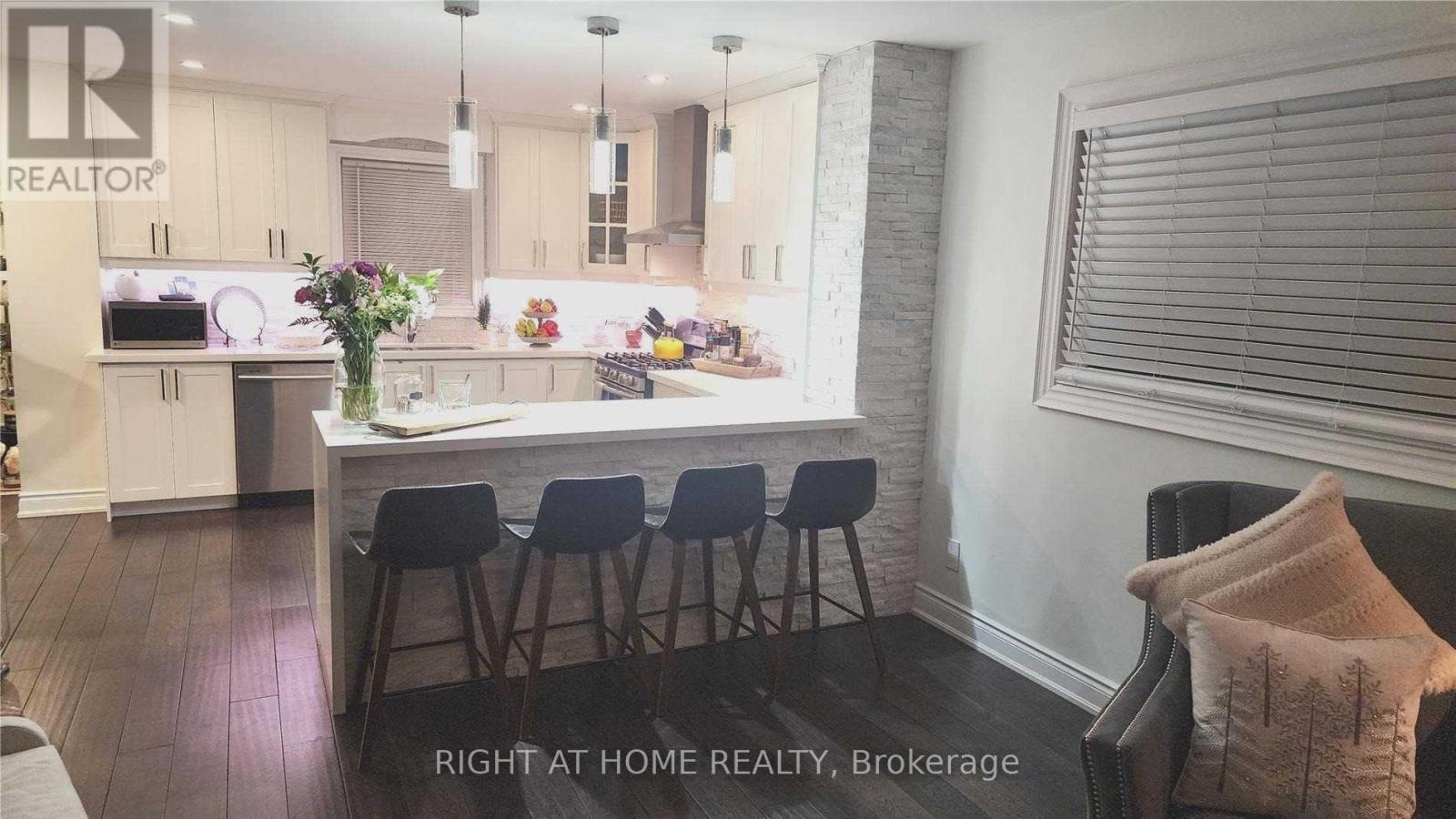275 River Oaks Boulevard W, Oakville, Ontario  L6H 3V2 - Photo 16 - W13800694