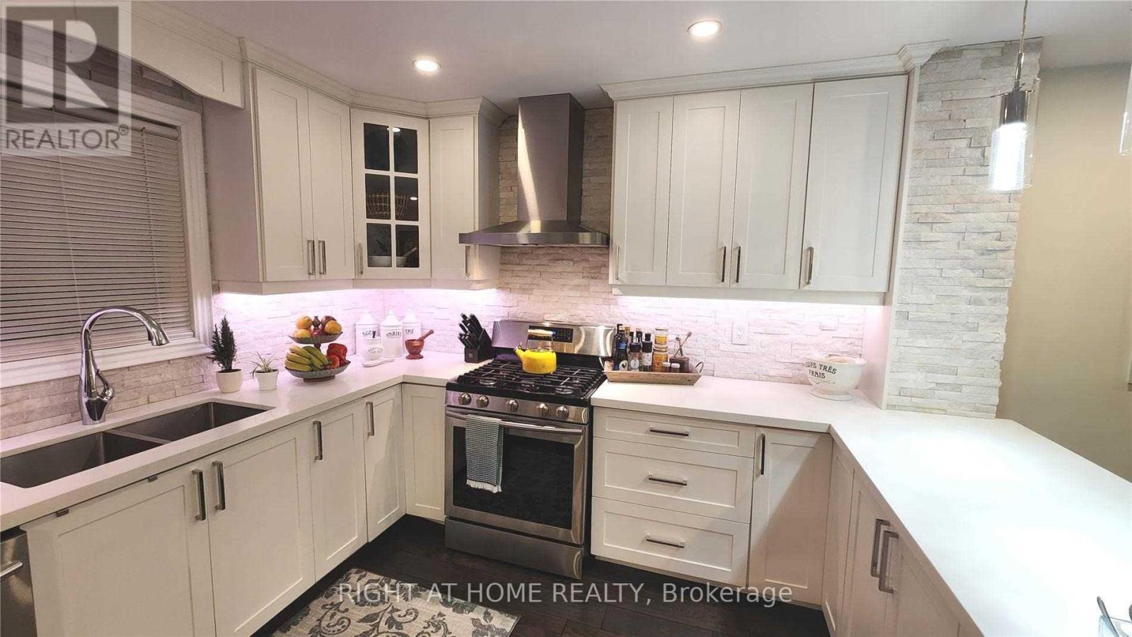 275 River Oaks Boulevard W, Oakville, Ontario  L6H 3V2 - Photo 17 - W13800694