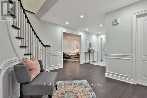 275 River Oaks Boulevard W, Oakville, Ontario  L6H 3V2 - Photo 4 - W13800694