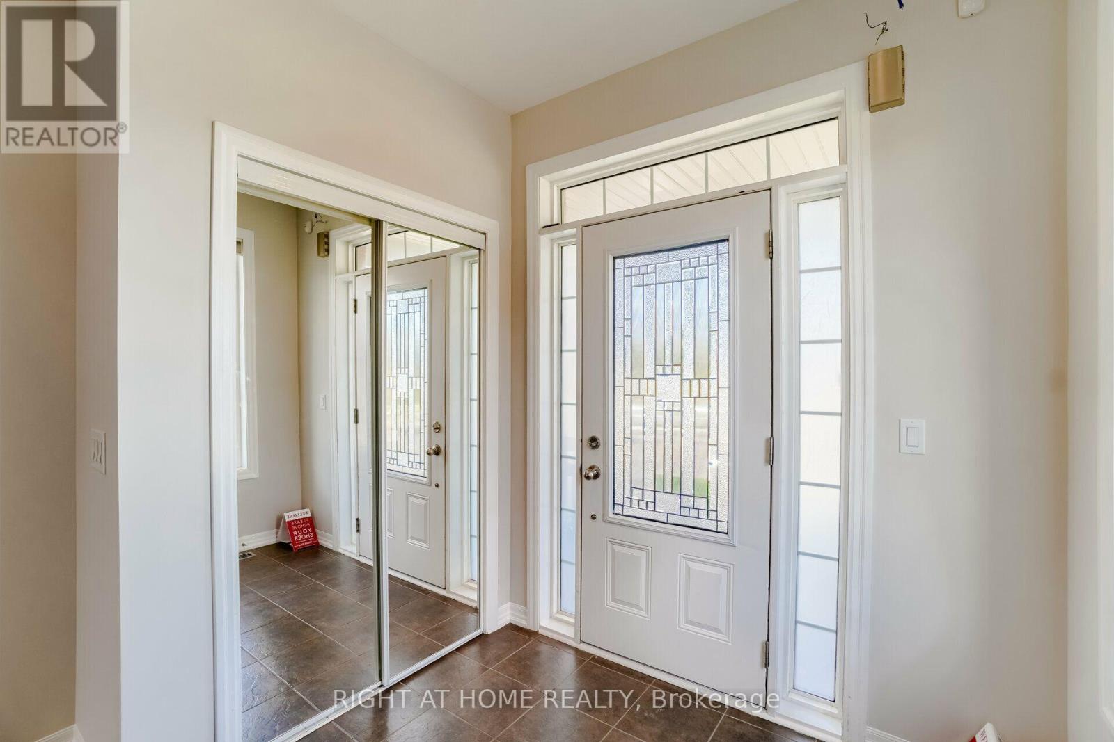 174 Duncan Lane, Milton, Ontario  L9T 3Y1 - Photo 5 - W13800708