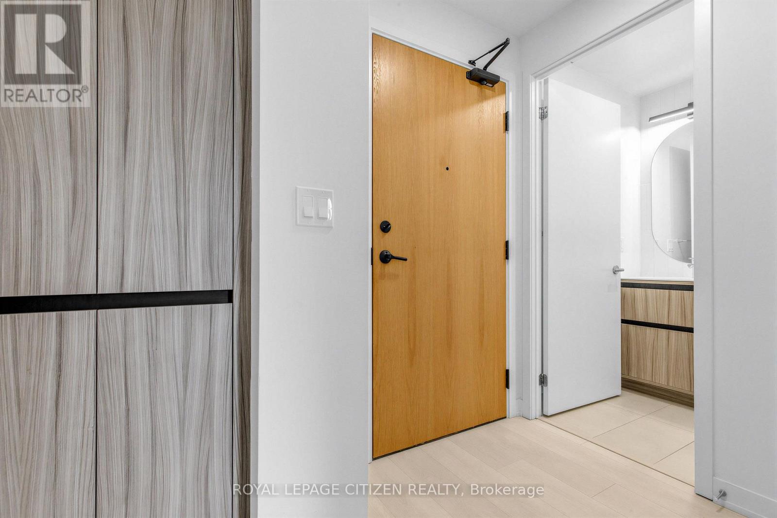 B-0103 - 7950 Bathurst Street, Vaughan, Ontario  L4J 0L4 - Photo 3 - N13798424
