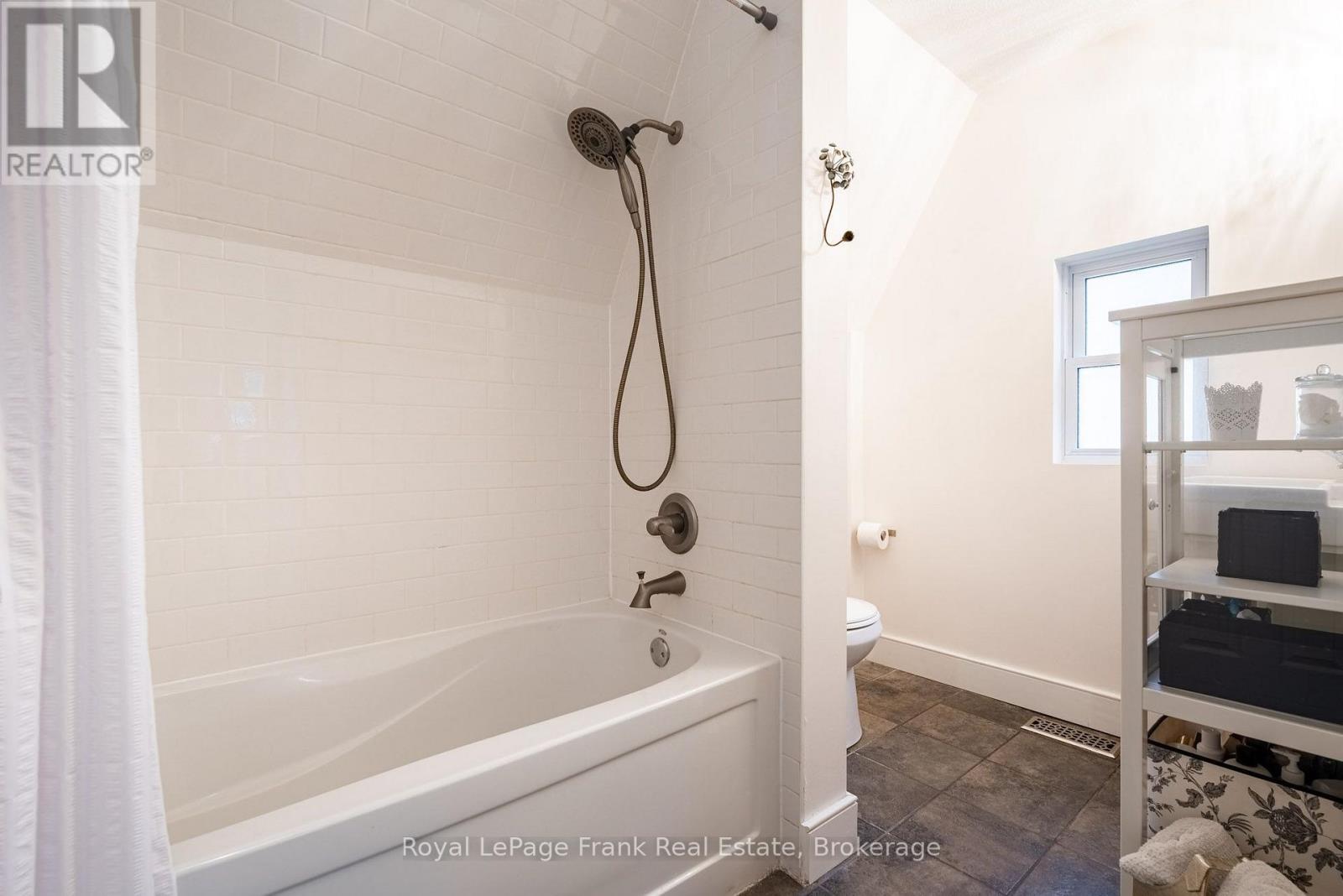 6254 Russell Street, Niagara Falls, Ontario  L2J 1P1 - Photo 24 - X13800158