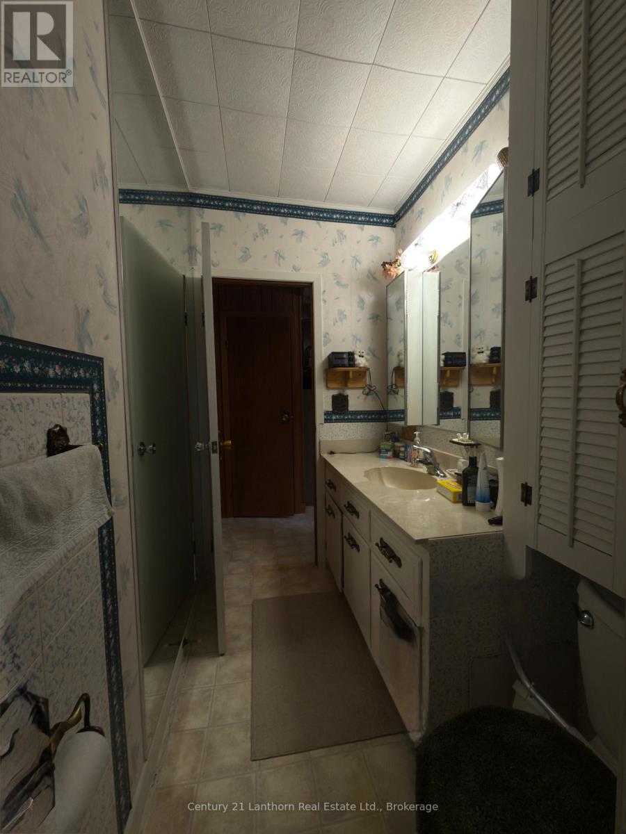 472 County Rd 10 Road W, Prince Edward County, Ontario  K0K 2T0 - Photo 14 - X13800830