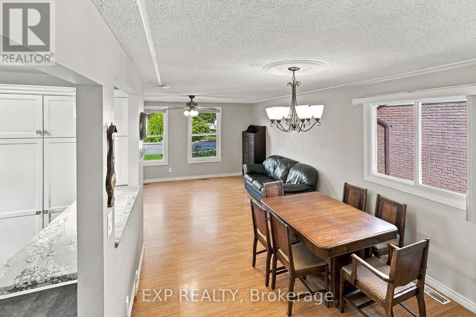 7 Roehampton Avenue, St. Catharines, Ontario  L2M 7K9 - Photo 15 - X13800826