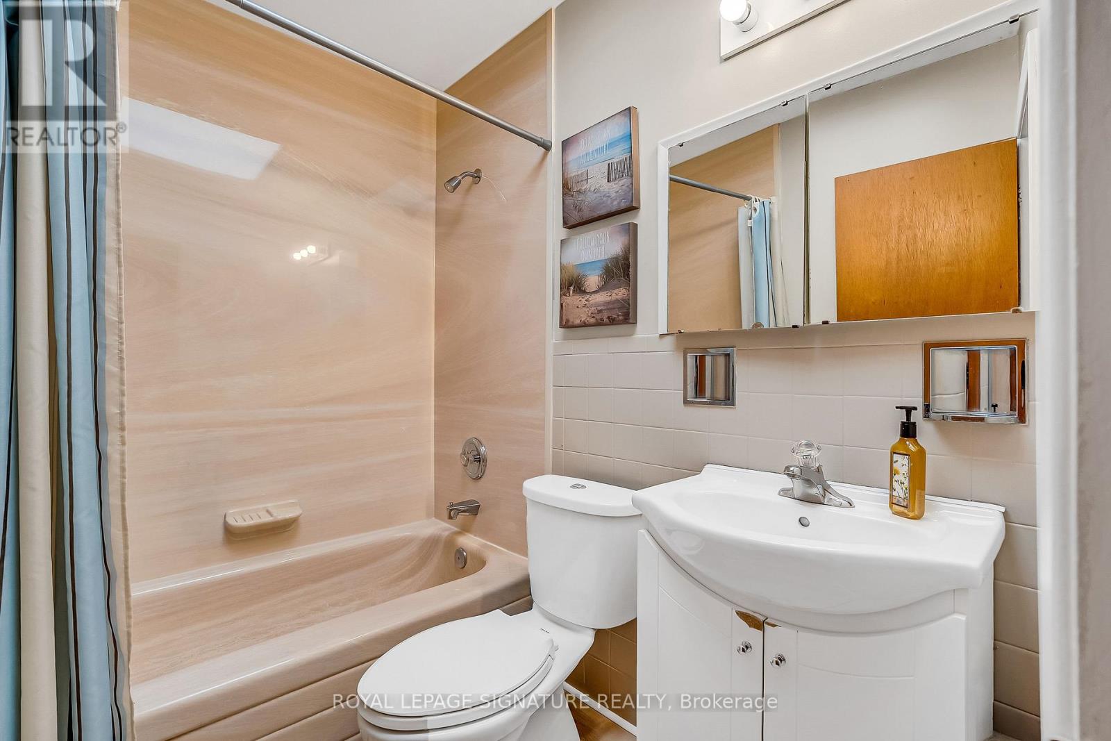 32 Northey Drive, Toronto, Ontario  M2L 2S9 - Photo 18 - C13800822