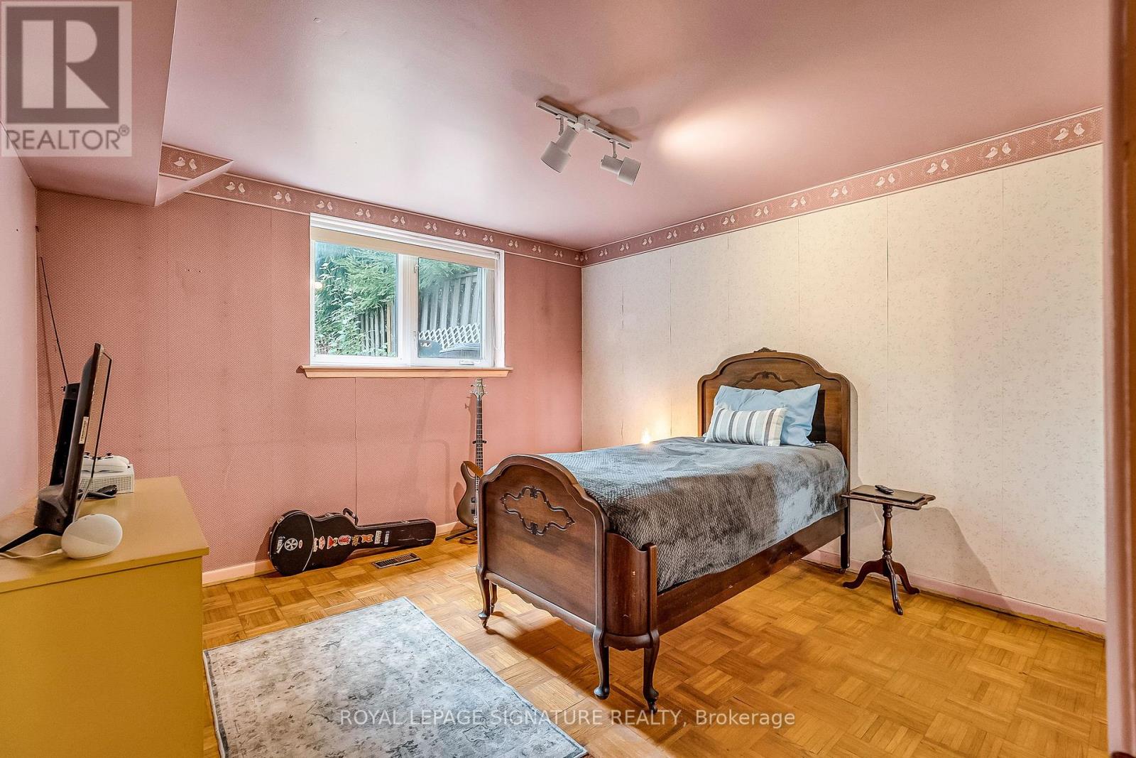 32 Northey Drive, Toronto, Ontario  M2L 2S9 - Photo 21 - C13800822