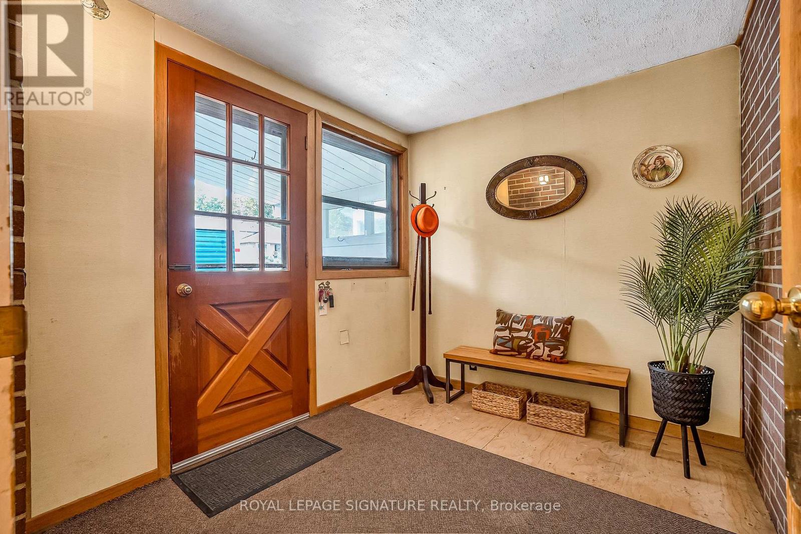 32 Northey Drive, Toronto, Ontario  M2L 2S9 - Photo 3 - C13800822