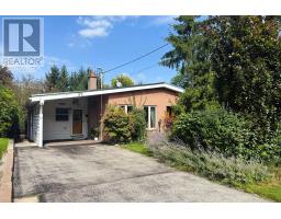 32 NORTHEY DRIVE, Toronto, Ontario