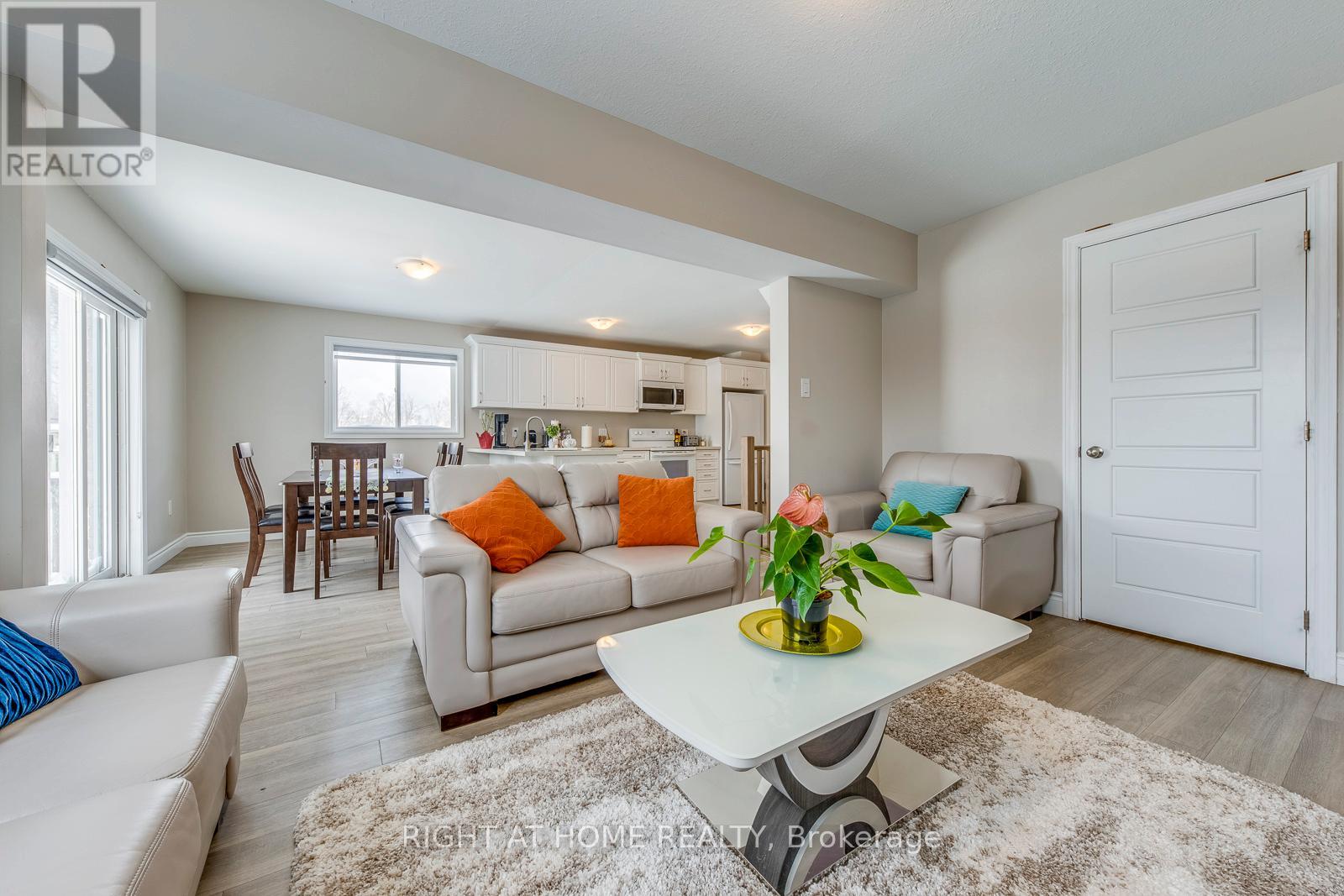 30 Brighton Road, Barrie (Georgian Drive), Ontario  L4M 6S4 - Photo 13 - S13800844