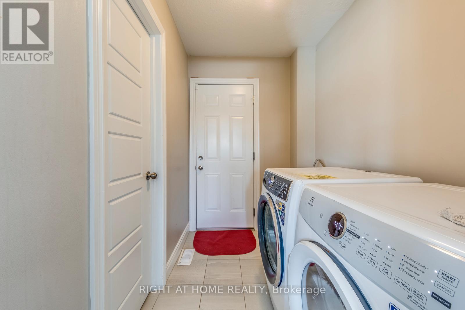 30 Brighton Road, Barrie (Georgian Drive), Ontario  L4M 6S4 - Photo 19 - S13800844
