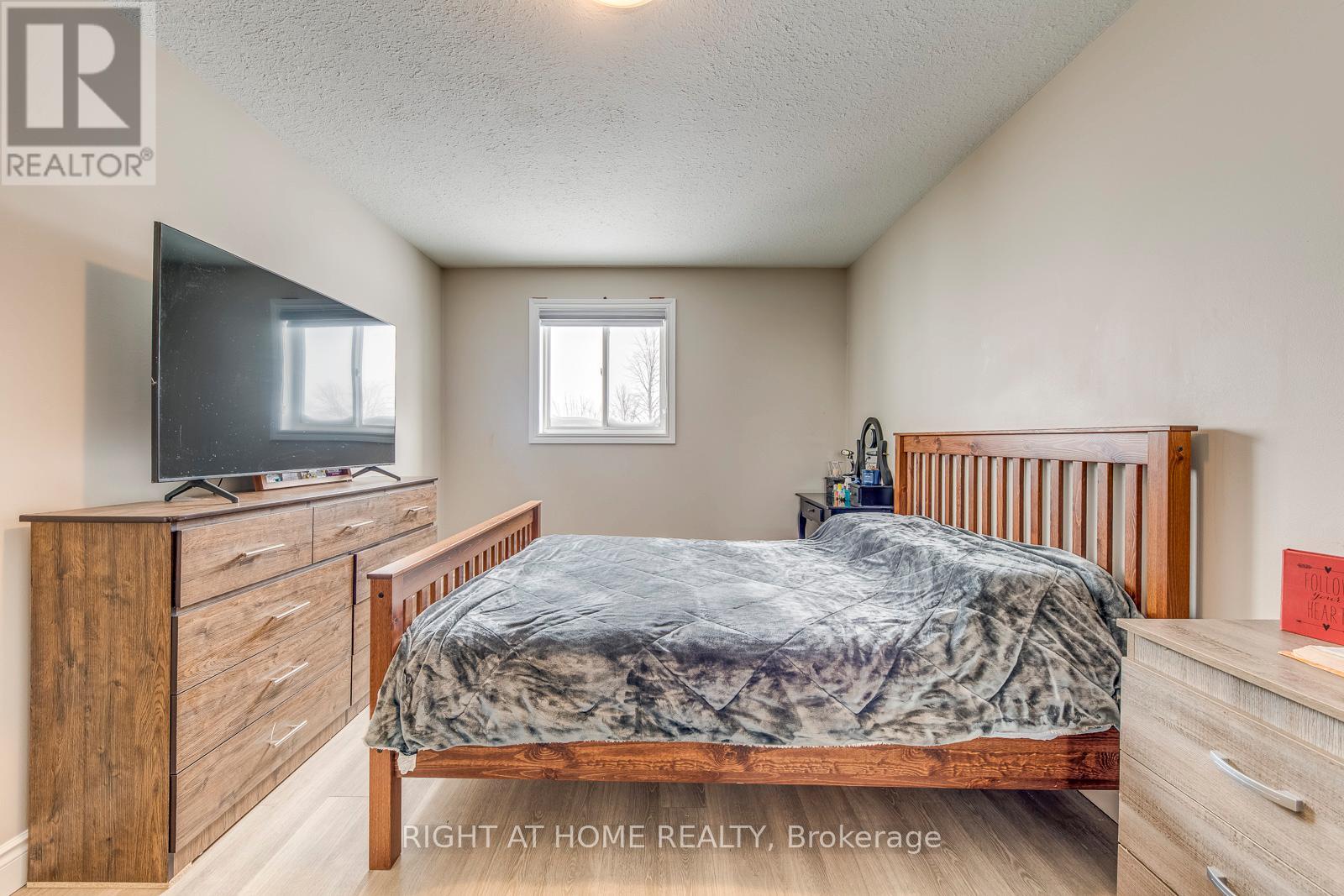 30 Brighton Road, Barrie (Georgian Drive), Ontario  L4M 6S4 - Photo 21 - S13800844