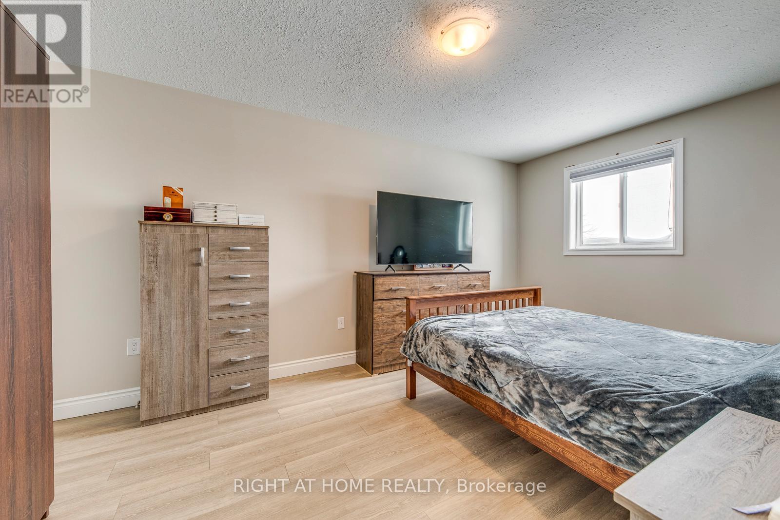 30 Brighton Road, Barrie (Georgian Drive), Ontario  L4M 6S4 - Photo 23 - S13800844