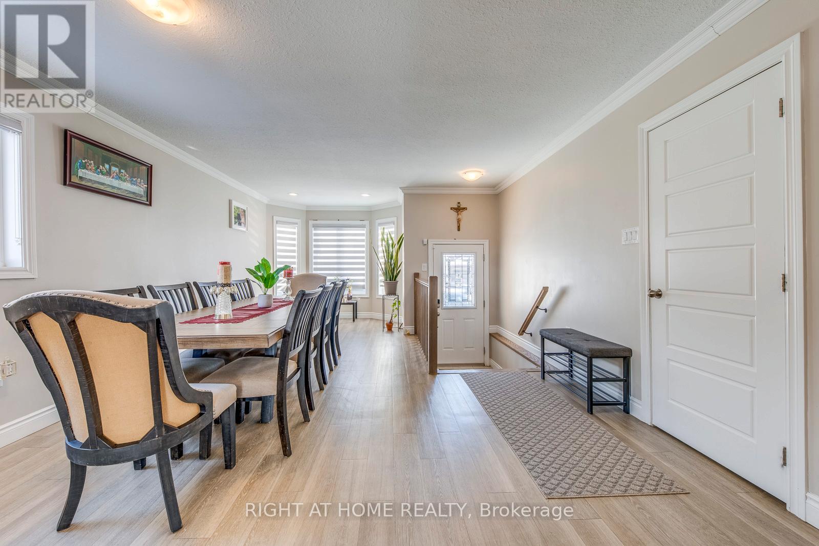 30 Brighton Road, Barrie (Georgian Drive), Ontario  L4M 6S4 - Photo 5 - S13800844