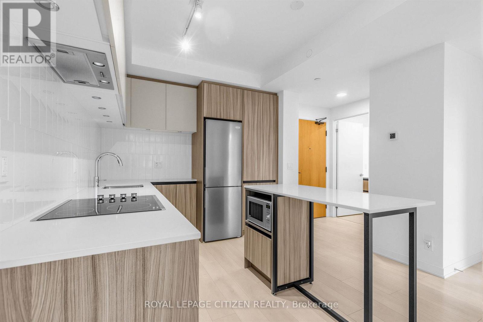 B-0103 - 7950 Bathurst Street, Vaughan, Ontario  L4J 0L4 - Photo 5 - N13798424